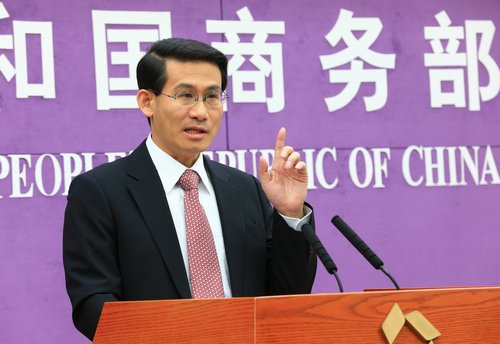 W020141218504700513113 商务部:三大成分施压导致11月出口增速降落